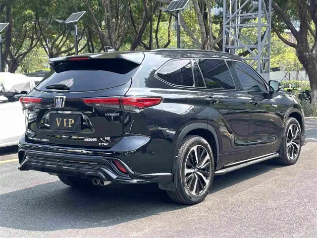 Toyota Crown Kluger — Фото автомобиля 4