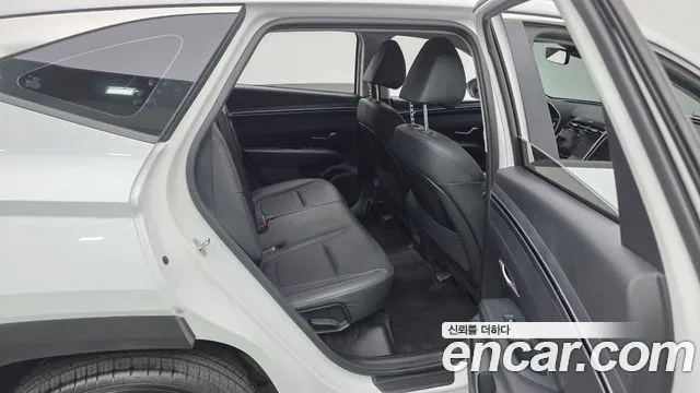 Hyundai Tucson Tucson (NX4) Бензин 1.6 турбо 2WD — Фото автомобиля 11