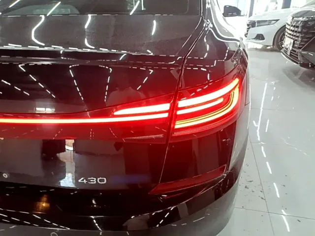 Volkswagen Passat — Фото автомобиля 7