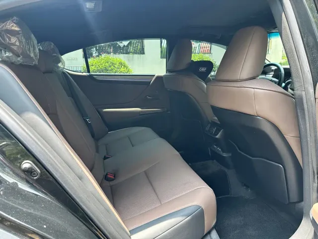 Lexus ES — Фото автомобиля 7