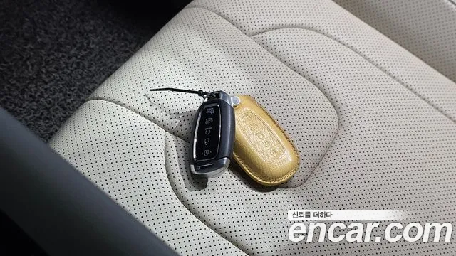 Hyundai Avante CN7 — Фото автомобиля 30