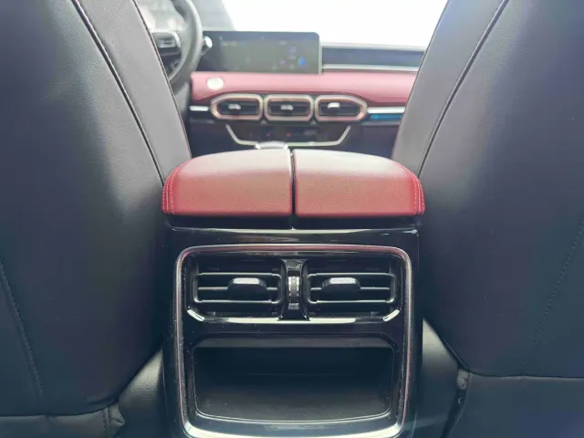 Jetour X70 Plus — Фото автомобиля 18