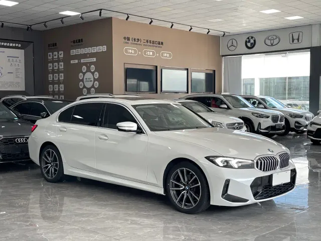 BMW 3 Series — Фото автомобиля 3