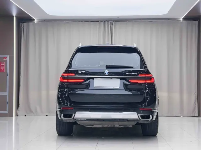 BMW X7 — Фото автомобиля 13
