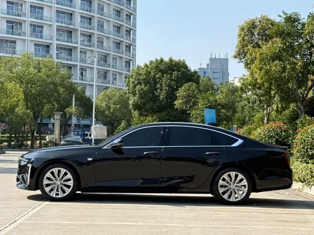Cadillac CT6 — Фото автомобиля 3