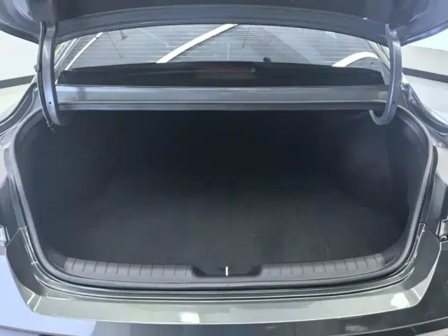Hyundai Elantra — Фото автомобиля 4