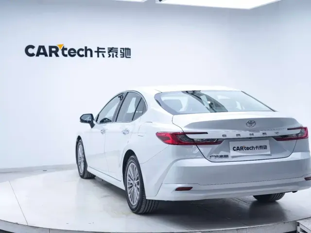 Toyota Camry — Фото автомобиля 9