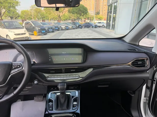 GAC Trumpchi M6 — Фото автомобиля 21