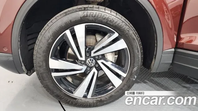 Volkswagen Touareg Touareg 3 поколение 3.0 TDI Premium — Фото автомобиля 5