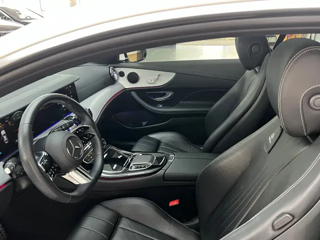 Mercedes-Benz E-Class — Фото автомобиля 16