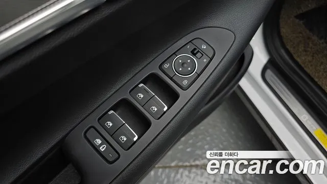 Hyundai Grandeur Grandeur (New) Hybrid — Фото автомобиля 30