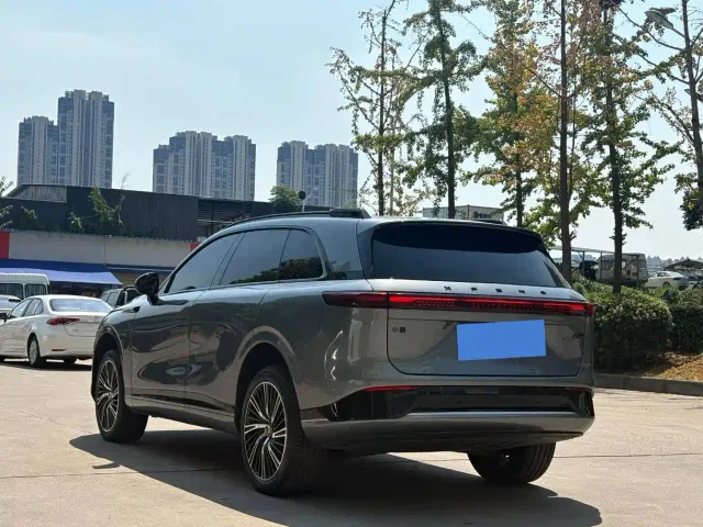 Xpeng G9 — Фото автомобиля 12