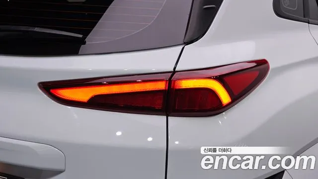 Hyundai Kona New — Фото автомобиля 8