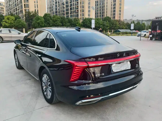 Hongqi H5 — Фото автомобиля 5