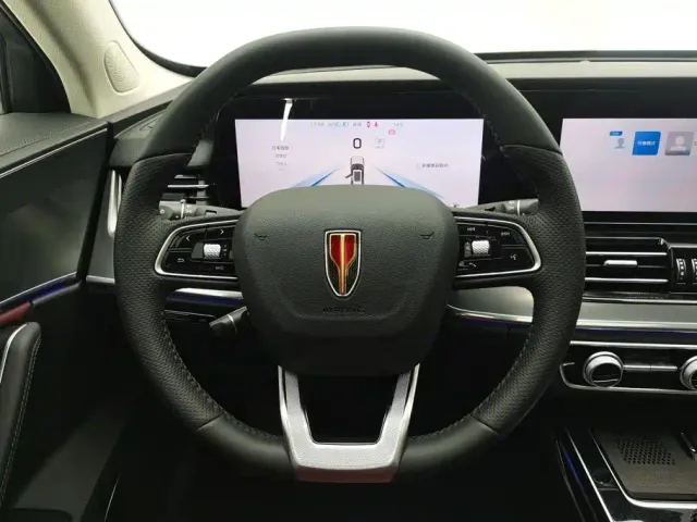 Hongqi HS5 — Фото автомобиля 15