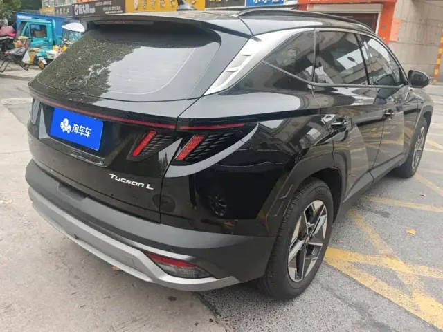Hyundai Tucson — Фото автомобиля 3