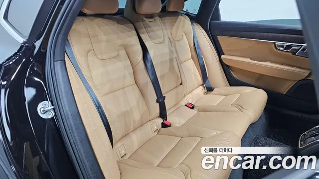 Вольво S90 — Фото автомобиля 11