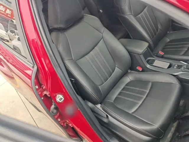 Toyota Corolla Cross — Фото автомобиля 24