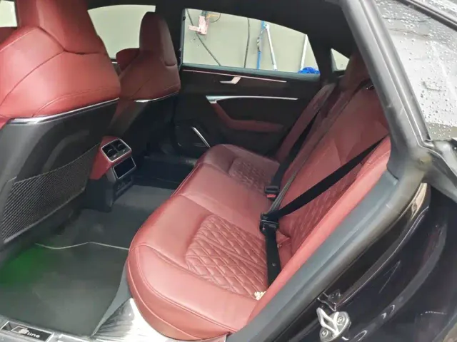 Audi A7L — Фото автомобиля 14