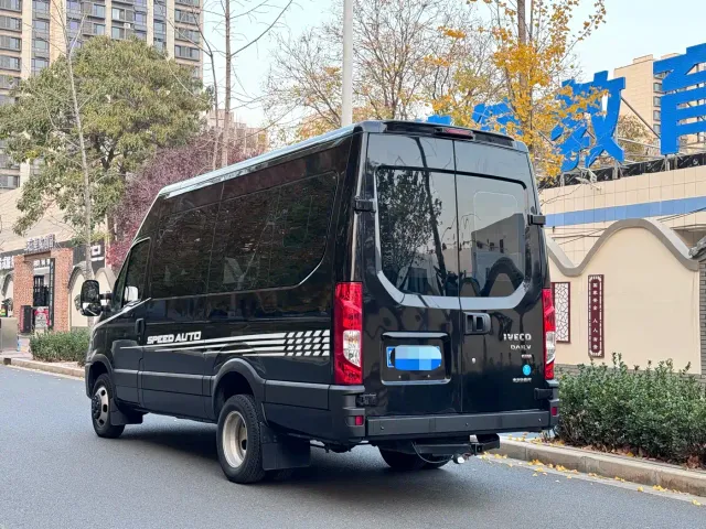 Iveco Daily — Фото автомобиля 17