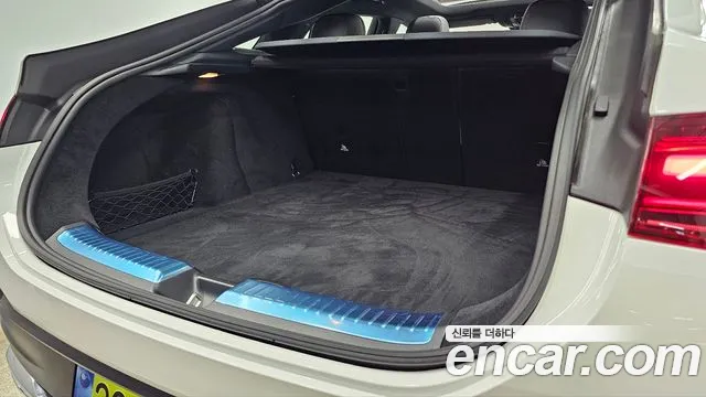Mercedes-Benz GLE-Class — Фото автомобиля 11