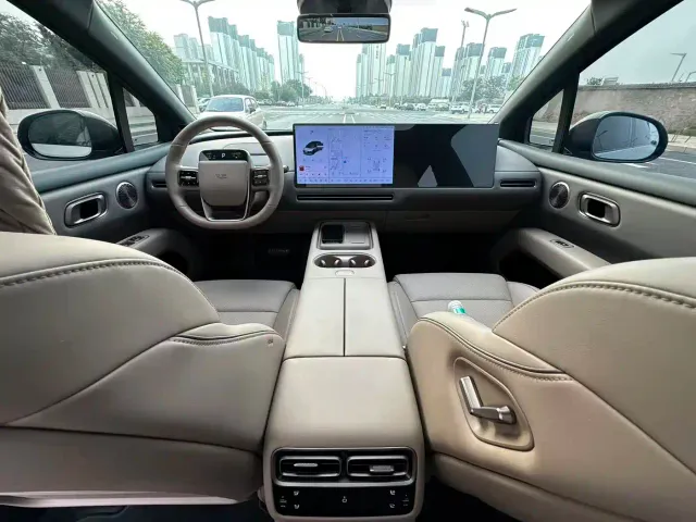 Li Auto i6 — Фото автомобиля 6