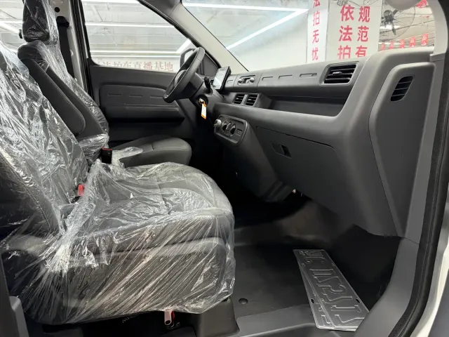 Wuling Yangguang Pro — Фото автомобиля 6