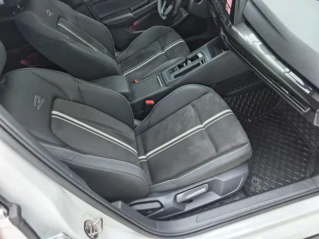 Volkswagen Golf — Фото автомобиля 15