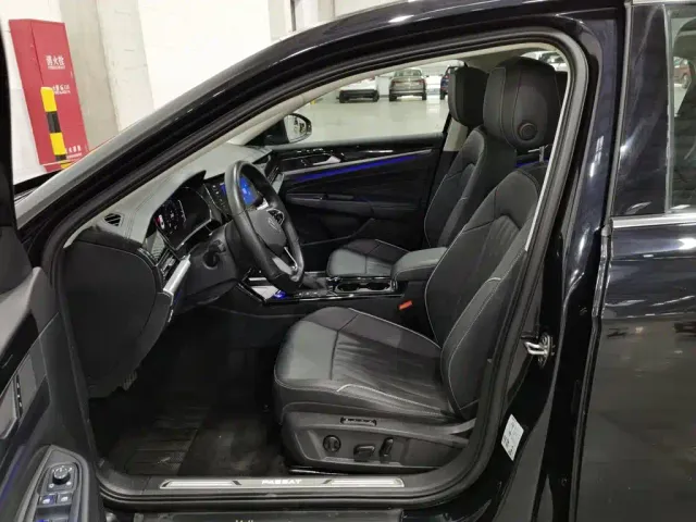 Volkswagen Passat — Фото автомобиля 10