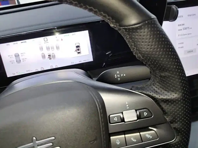 BYD Qin L — Фото автомобиля 13