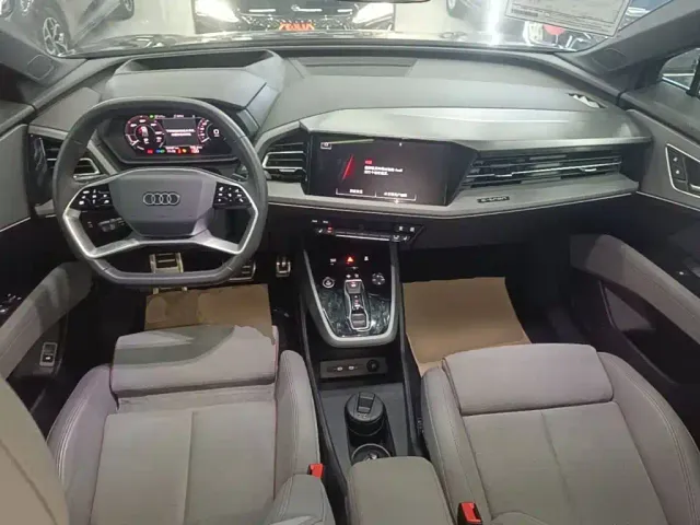 Audi Q5 e-tron — Фото автомобиля 9
