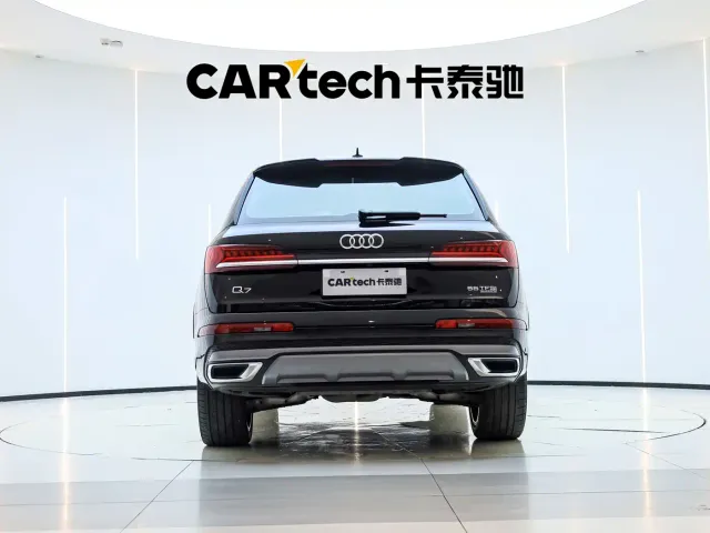 Audi Q7 — Фото автомобиля 5