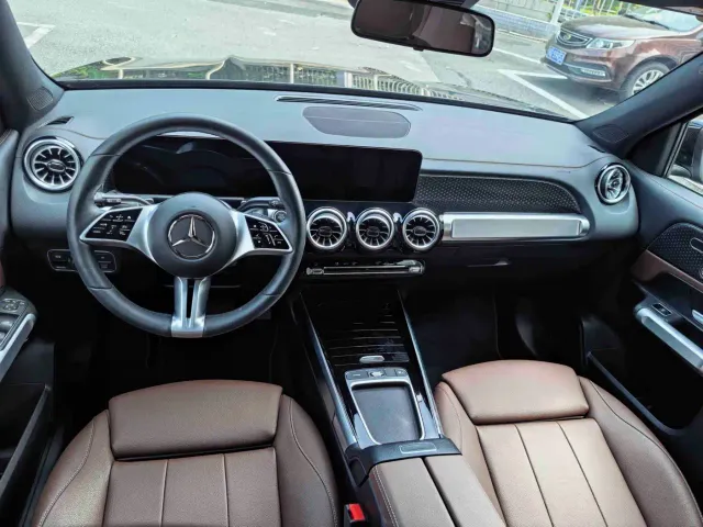 Mercedes-Benz GLB-Class — Фото автомобиля 3