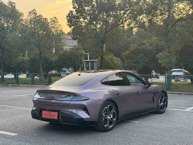 Xiaomi SU7 — Фото автомобиля 6