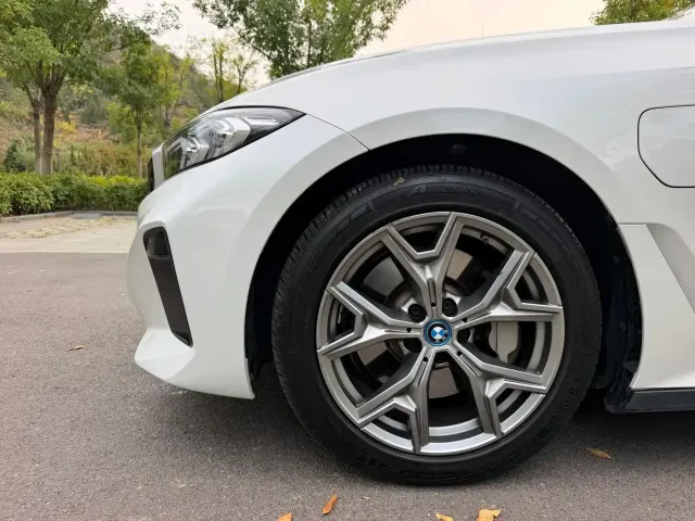 BMW i3 — Фото автомобиля 4