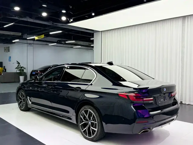 BMW BMW 5 Series 2022 530Li Exclusive M Sport Package — Фото автомобиля 11