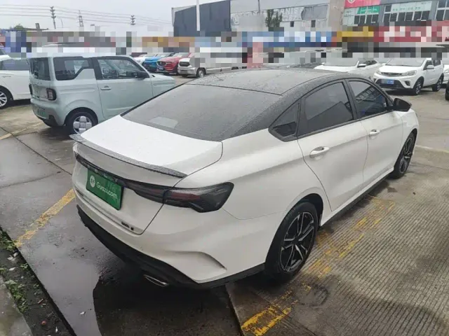 Geely Binrui — Фото автомобиля 6