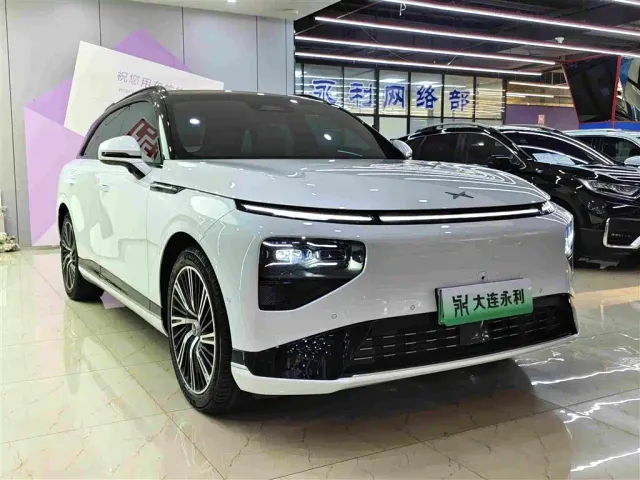 Xpeng G9 — Фото автомобиля 3