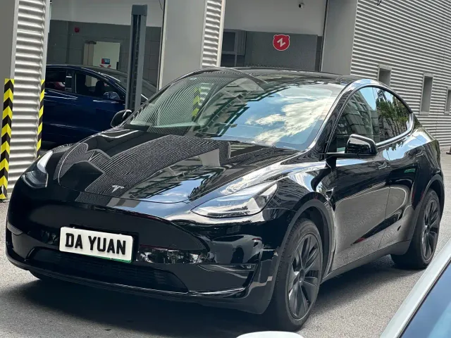 Фотография автомобиля — Tesla Model Y