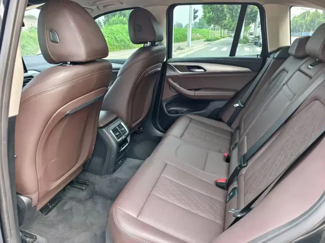 BMW iX3 — Фото автомобиля 6