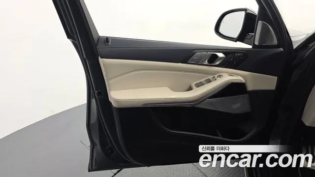 BMW X7 xDrive 40i M Sport Онлайн Exclusive Edition 6 мест — Фото автомобиля 22