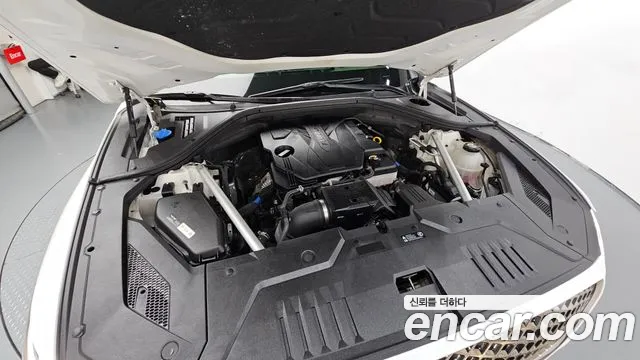 Genesis GV70 2.5T Бензин AWD — Фото автомобиля 6
