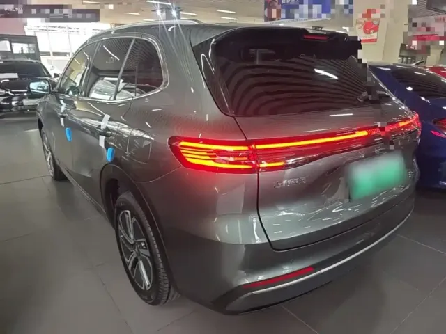 Geely Galaxy Galaxy Starship 7 EM-i 2025 Model 120km Explorer+ Edition — Фото автомобиля 22