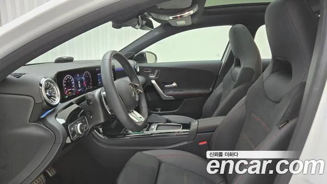 Mercedes-Benz A-Class — Фото автомобиля 14