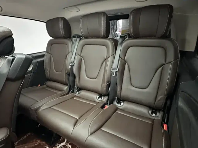 Mercedes-Benz V-Class — Фото автомобиля 19