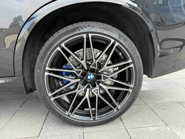 BMW X5 M — Фото автомобиля 11