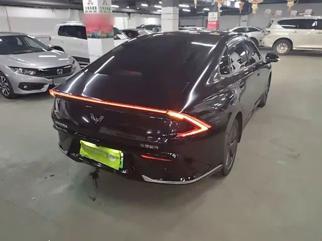 Wuling Starlight — Фото автомобиля 6