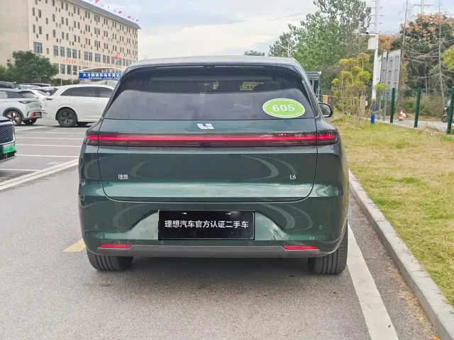 Li Auto L6 — Фото автомобиля 10