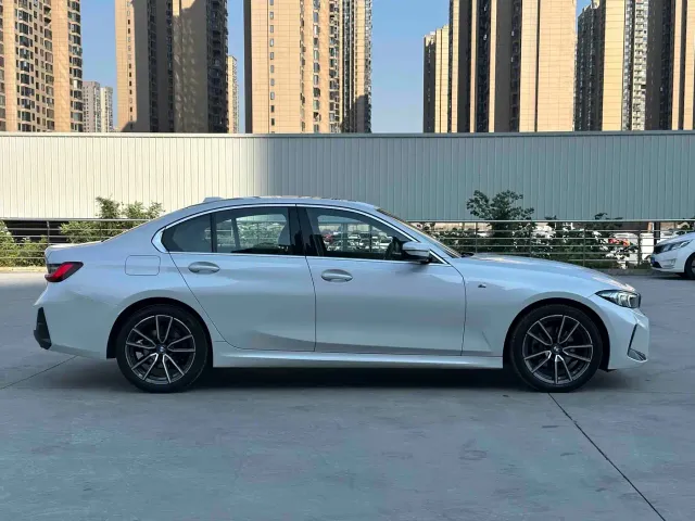 BMW 3 Series — Фото автомобиля 8