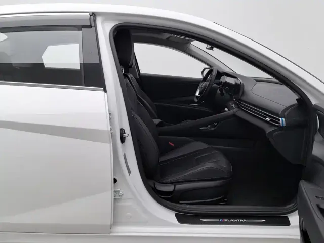 Hyundai Elantra — Фото автомобиля 23